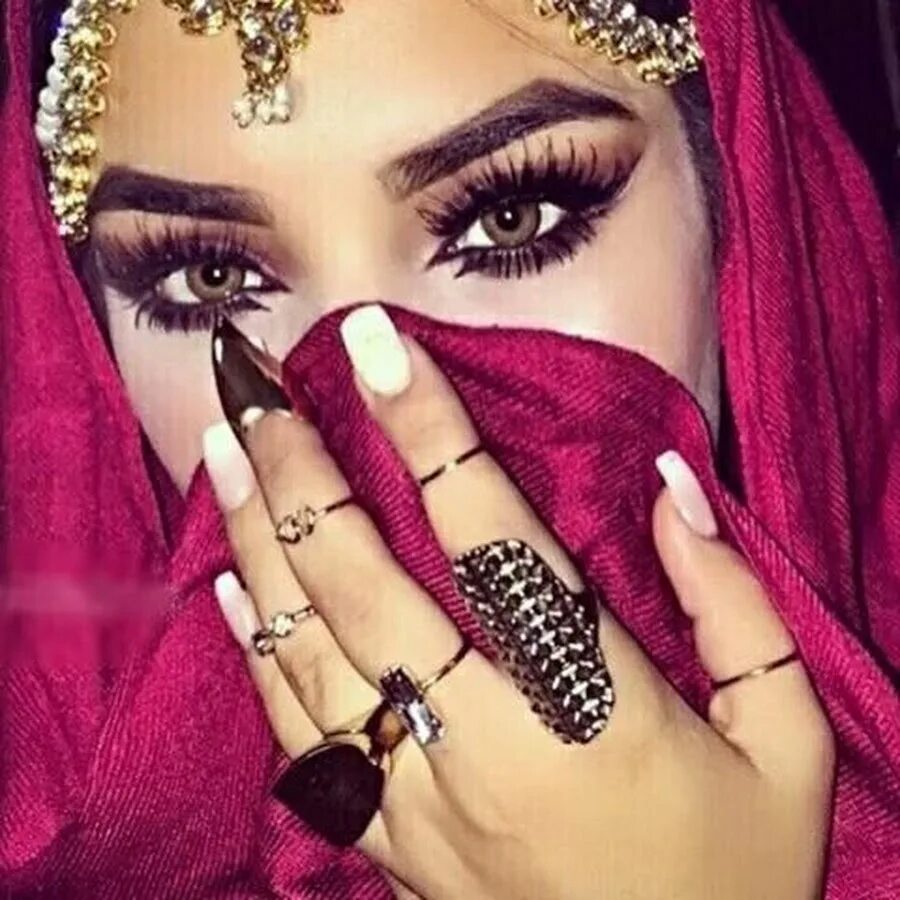 Мусульманский маникюр. Фотосессия в арабском стиле. Маникюр в арабском стиле. Маникюр в Восточном стиле. Красивые восточные женщины.