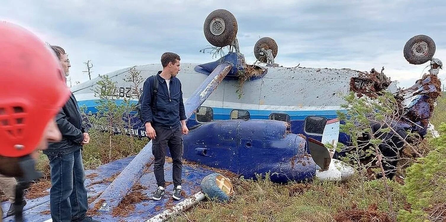 Покажи упавший самолет. Самолет ан 28. авария ан-28 в томской области. ан 28 томск. ан-28 томская область.