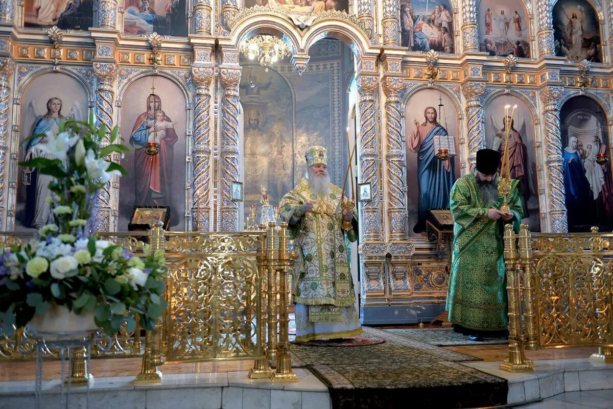 Сайт тихонов задонский монастырь. Задонский мужской монастырь братия. Монастырь Тихона Задонского внутри.