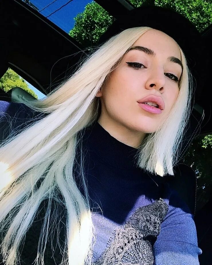 Ava max. Ava max 2025. аманда эйва кочи. эйва макс 2025.