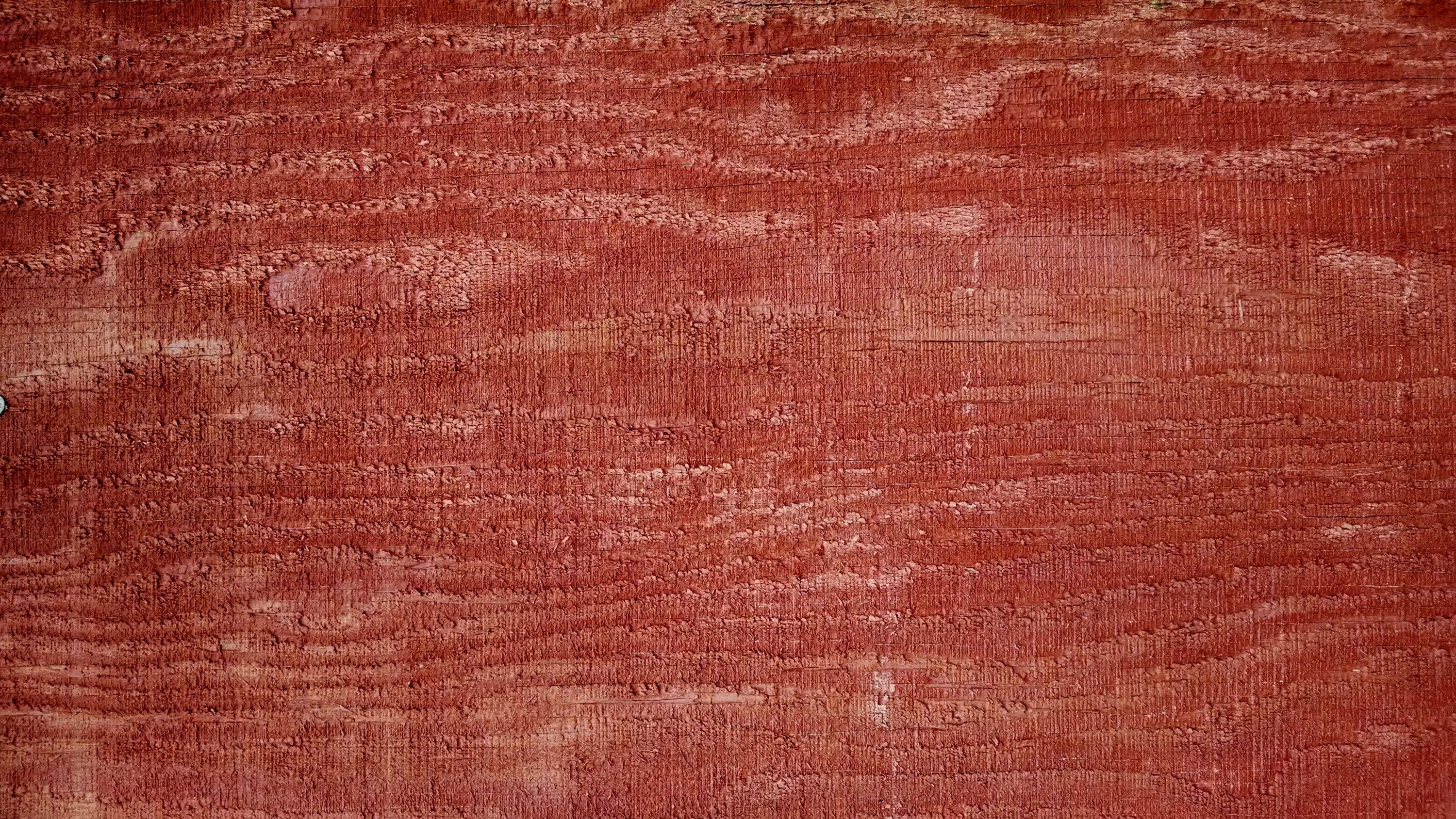 Красное дерево текстура. Крашенное дерево. Лакированное дерево текстура. Фактура красное состаренное дерево.