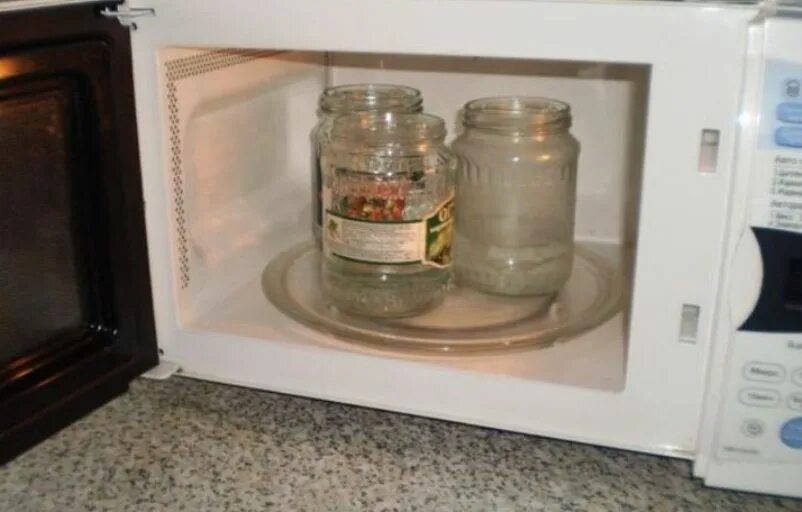 Жестяная банка в микроволновке. Жестяная банка в микроволновке. Пластик в микроволновке. Консервная банка в микроволновке. Жестяная банка в микроволновке.