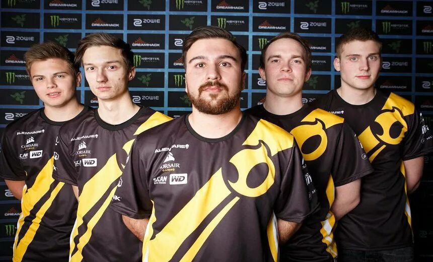 Команда кс го forze. Командные кс. Командные кс. Состав команды клауд 9. Киберспортивные команды гамбит.