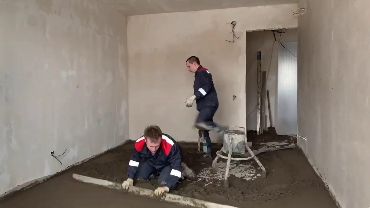 Сухопрессованная стяжка. Полусухая стяжка ижевск. Готовая стяжка пола. Механизированная стяжка пола. Полусухая стяжка ижевск.