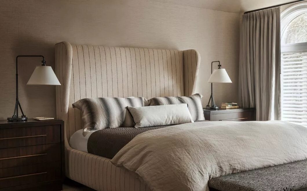 Bed idea. Мебель из европоддонов в стиле лофт. Bed idea. Полки над изголовьем кровати. Bed idea.