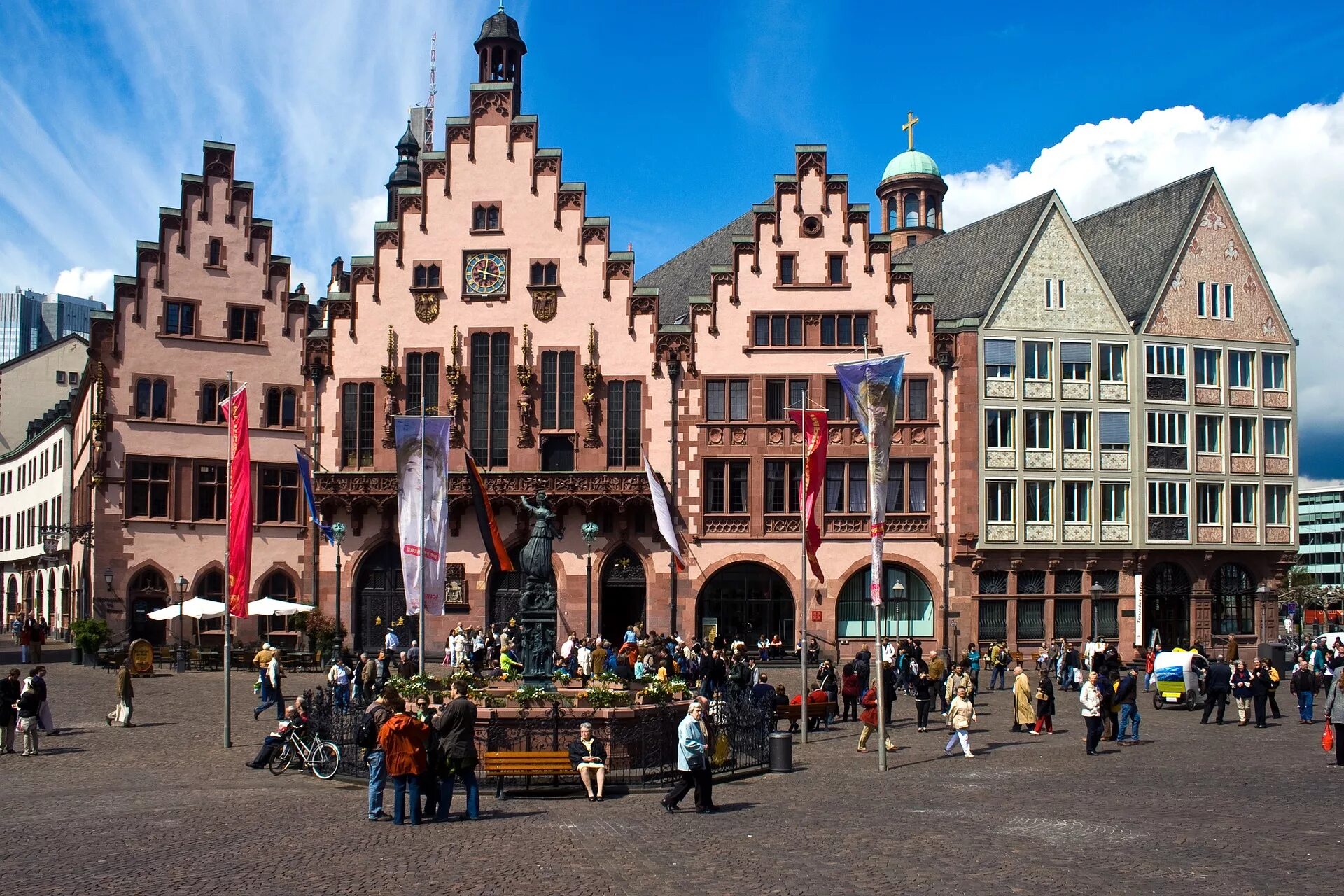 Франкфурт город площадь. Frankfurt am main. Франкфурт-на-майне центр города. Франкфурт на майне река майн. Франкфурт город в германии.