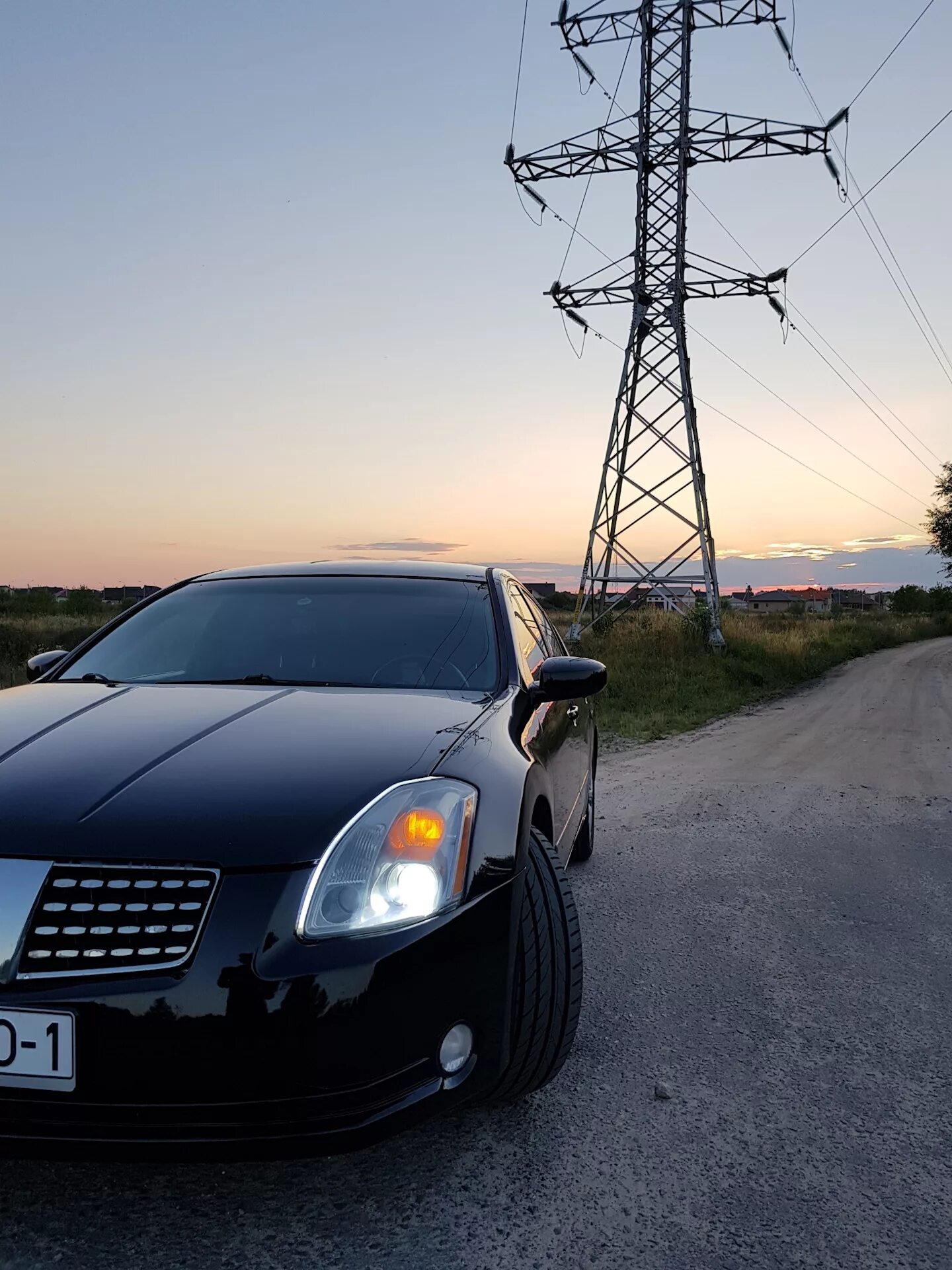 Машины привлекающие внимание. Nissan maxima a34 Tuning. Nissan maxima a34 тюнинг. Влекли машина. Тюнинг maxima a34.