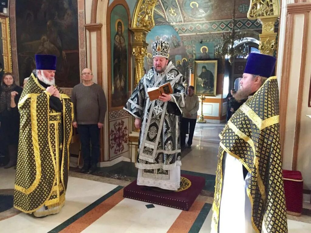 Сербский храм в москве. Епископ моравичский антоний. Подворье сербской православной церкви в москве. Подворье сербской православной церкви в москве. Сербский храм в москве.