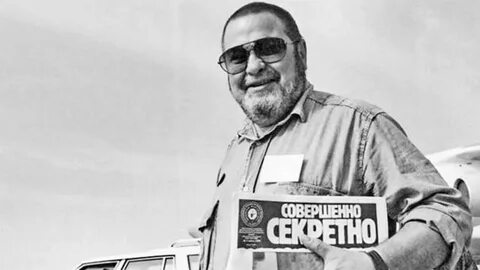 Писатель семенов