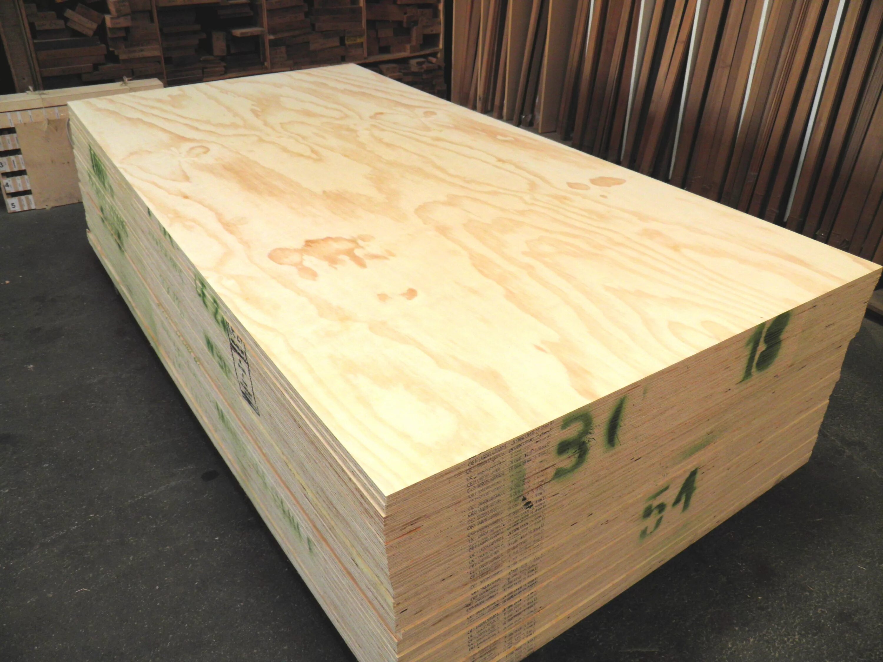 Фанера фсф 9 * 1220 * 2440 мм сорт 4/4 нш береза. Фанера фсф 18 мм. Фанера березовая фк 1525х1525х15мм, сорт 2/2. Фанера фк 1525х1525х12мм сорт 4/4. Череповецкий фанерно-мебельный комбинат цех.