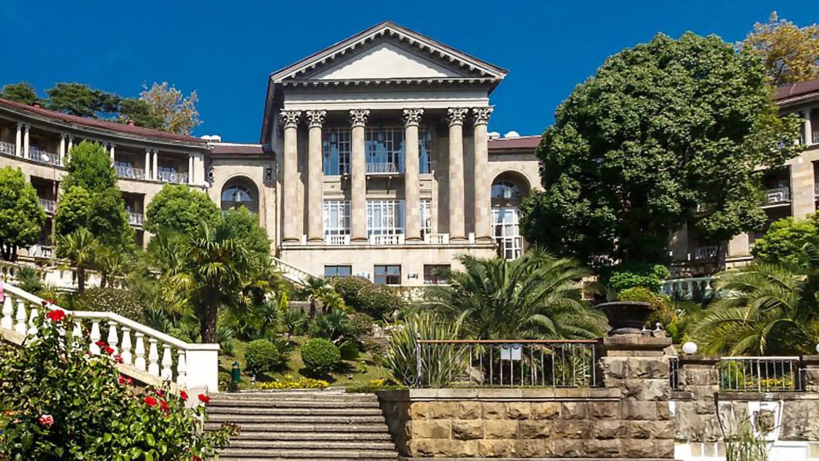 Заполярье в сочи. Путевки в санаторий сочи 2024. Путевки в санаторий сочи 2024. Санаторий металлург сочи. Санаторий управделами президента сочи.