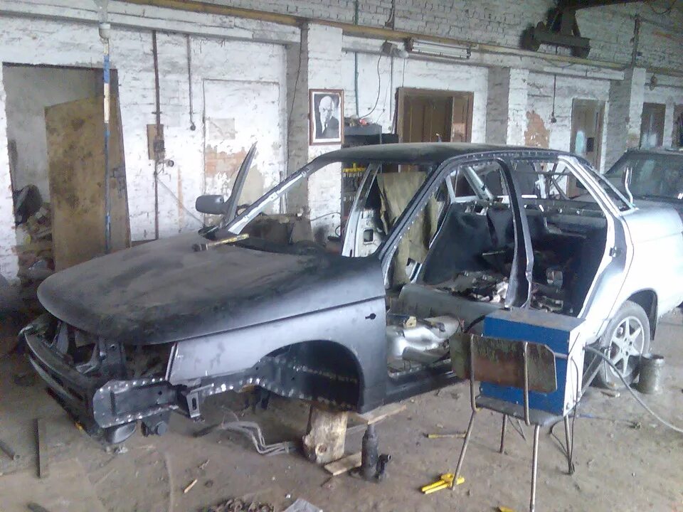 Кузовной ремонт ВАЗ 2110 (Lada 2110) в Санкт-Петербурге - работы кузовного центр