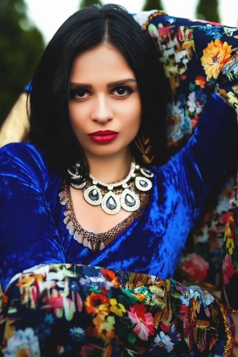 Цыганский табор с бароном. Фотографии цыганский. Цыганка даша. Анжела лекарева актриса. Цыганки красавицы.