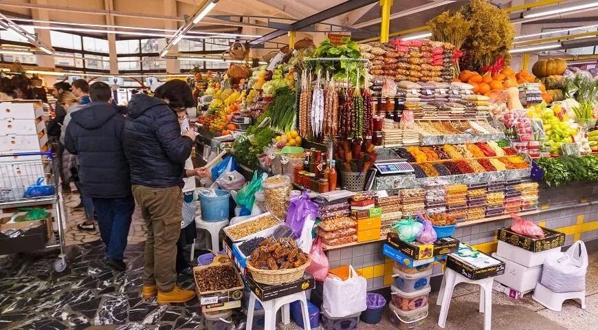 Работают ли сейчас рынки. Дорогомиловский рынок Москва. Дорогомиловский рынок в 2010 году. Москва Дорогомиловский рынок 2022. Дорогомиловский Маркет.