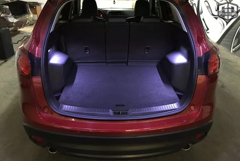 Подсветка мазда сх5. Mazda CX 5 багажник. Mazda cx5 2016 багажник. Подсветка в багажник на мазду СХ-5. Подсветка багажник Mazda CX-5.