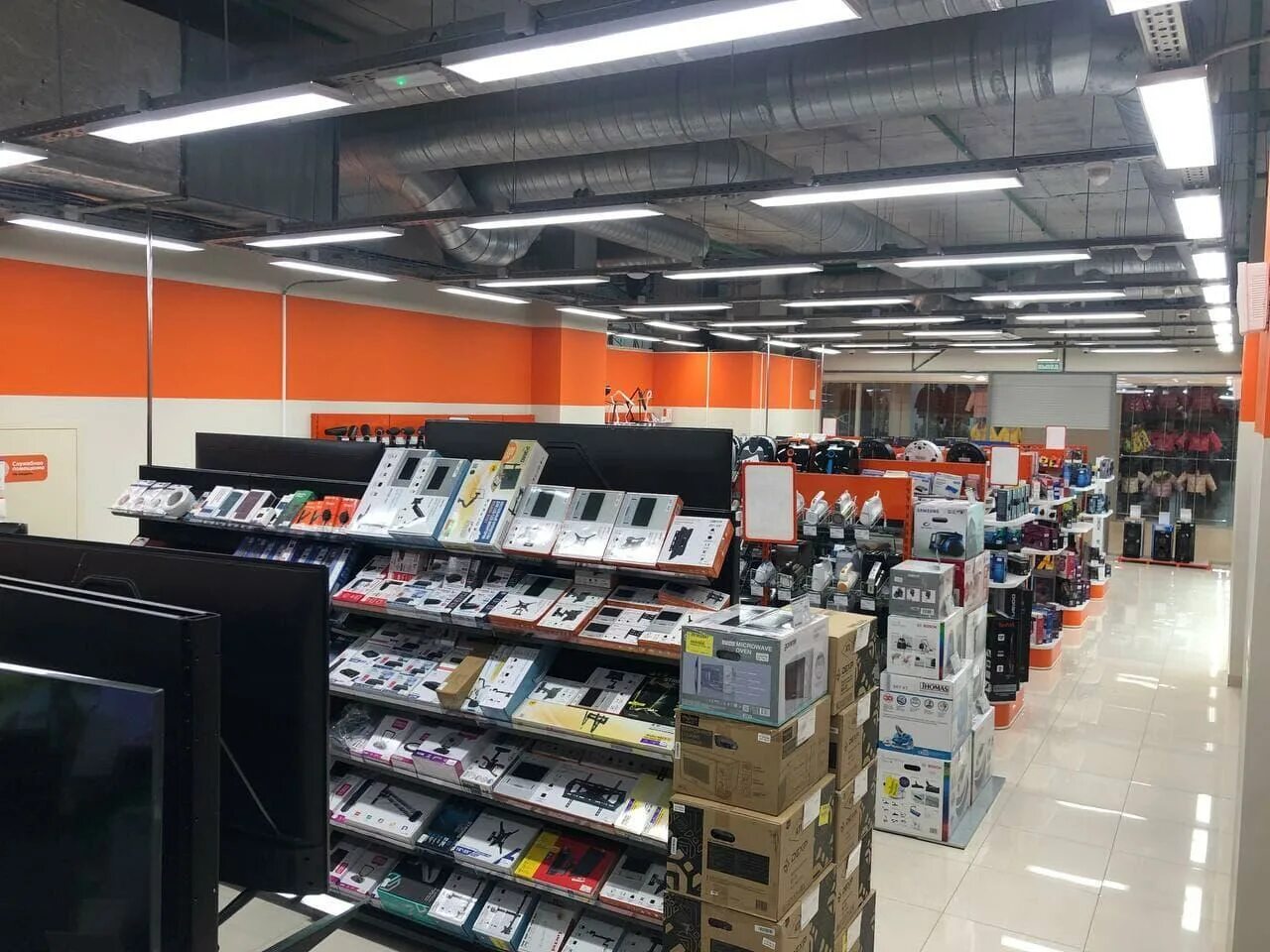 Тц версаль иркутск. Магазин электроники первоуральск. Магазин океан дудинка. Dns магазин. Днс мегаполис первоуральск.