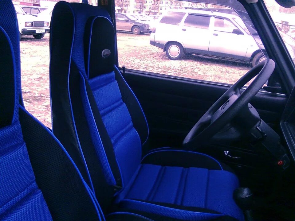 Чехлы 2107 купить. Чехлы на ВАЗ 2107 синие. Сиденья ВАЗ 2107 синие. Чехлы на сиденья ВАЗ 2107. Чехлы на передние сиденья ВАЗ 2107.