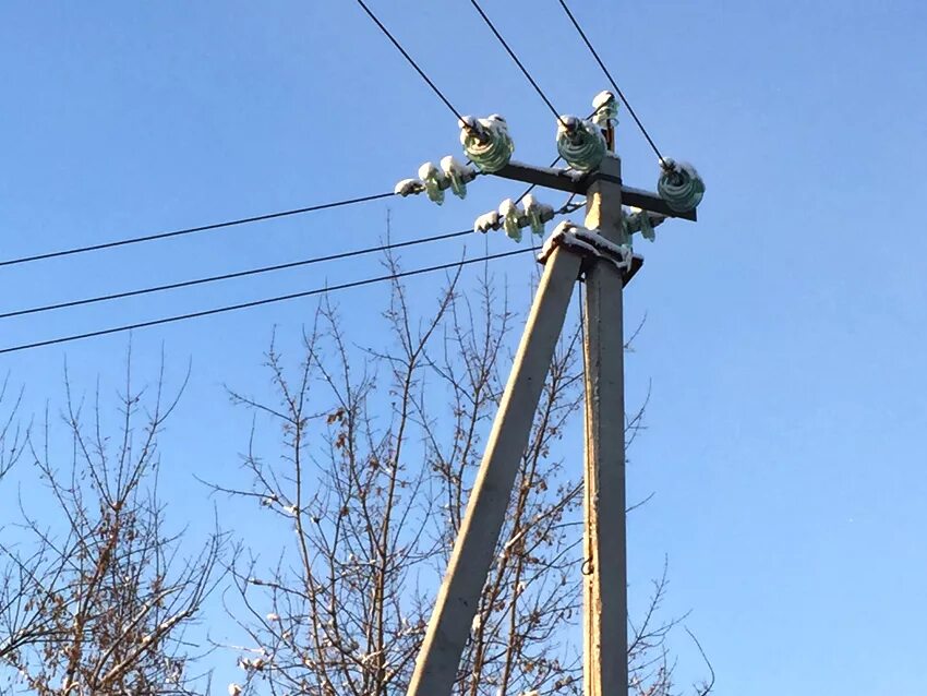 Сип 3 вл 10 кв. Линия лэп 10 кв. Грозозащита вл-10кв с проводом сип-3 разрядники рдип и рмк. Анкерная опора 10 кв. Отпайка от вл 10 кв.
