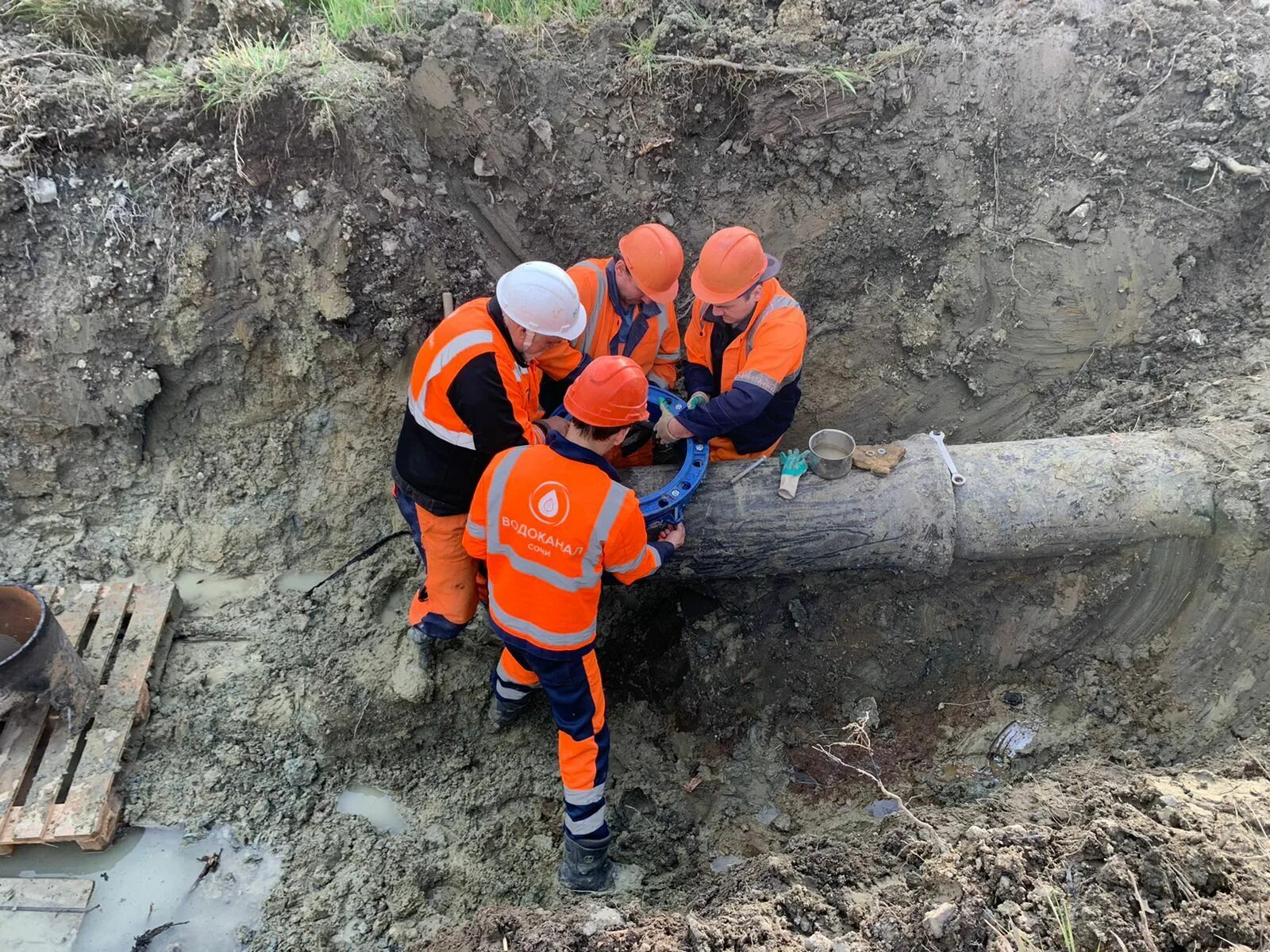 Аварийное водоснабжение. Водопровод в городе. Водопровод в России. Водопровод в Николаеве.