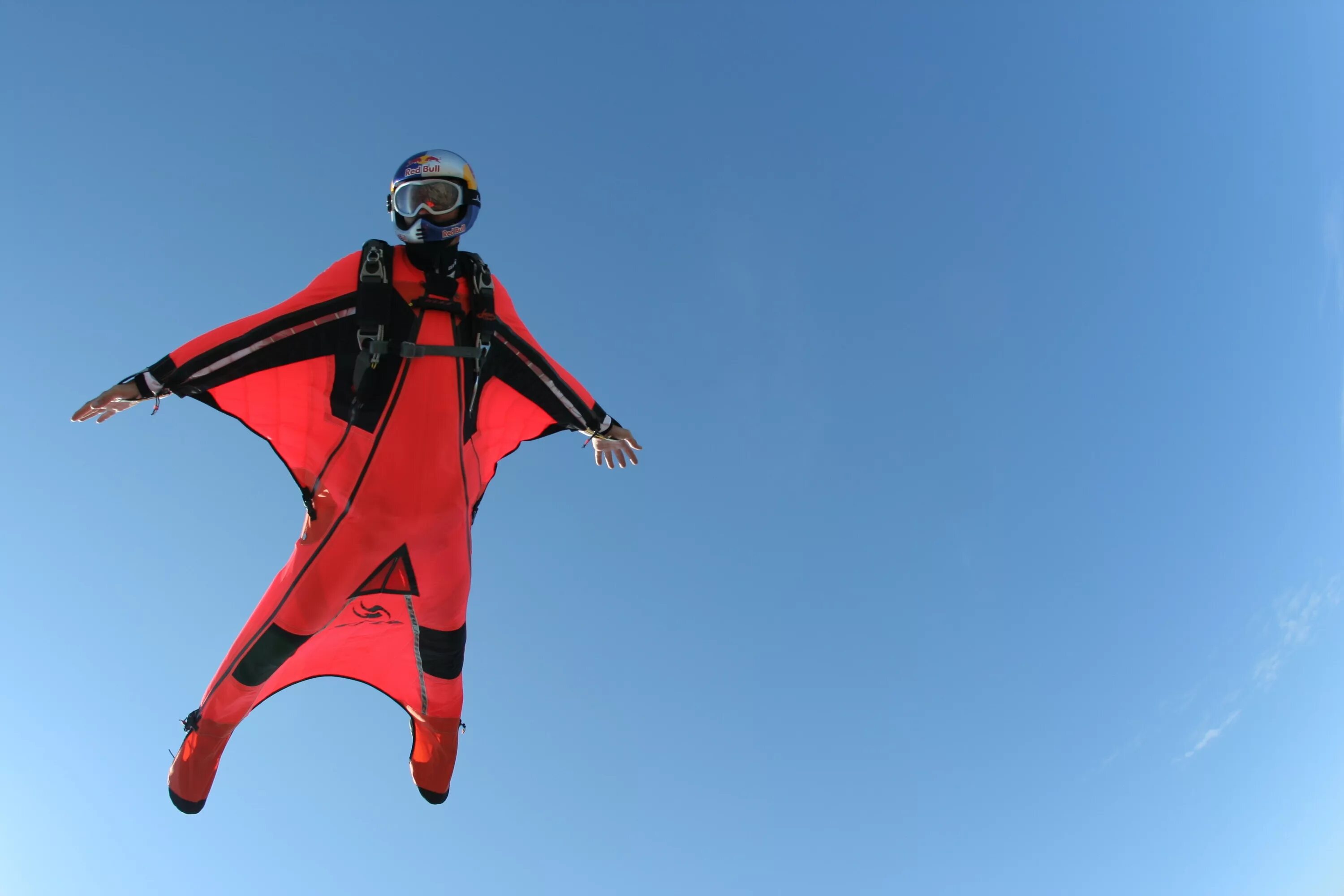 Wingsuit fly. Вингсьют 3в. Вингсьют Химера. Вингсьют проксимити. Вингсьют парашютный спорт.