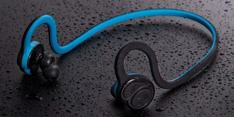 Компактный наушник не видно. Убираем наушники блютуз гарнитуру. Аррlе a1221 iрhоne вluеtооth hеadsеt. Беспроводные наушники плохо ловит связь. Wbp18 наушники не включаются.