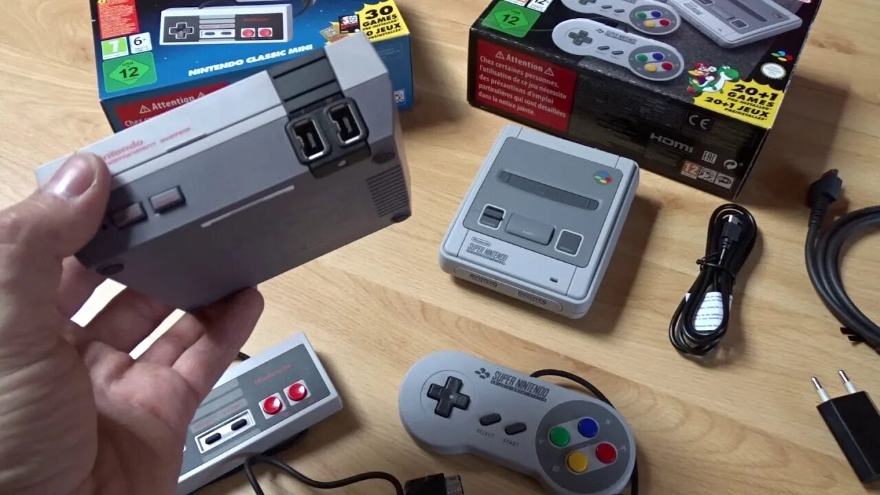 Mini Classic 2014 Nintendo. Nintendo NES Classic Mini. Snes Classic Mini. Super Nintendo Classic Mini konsole. Super nintendo classic