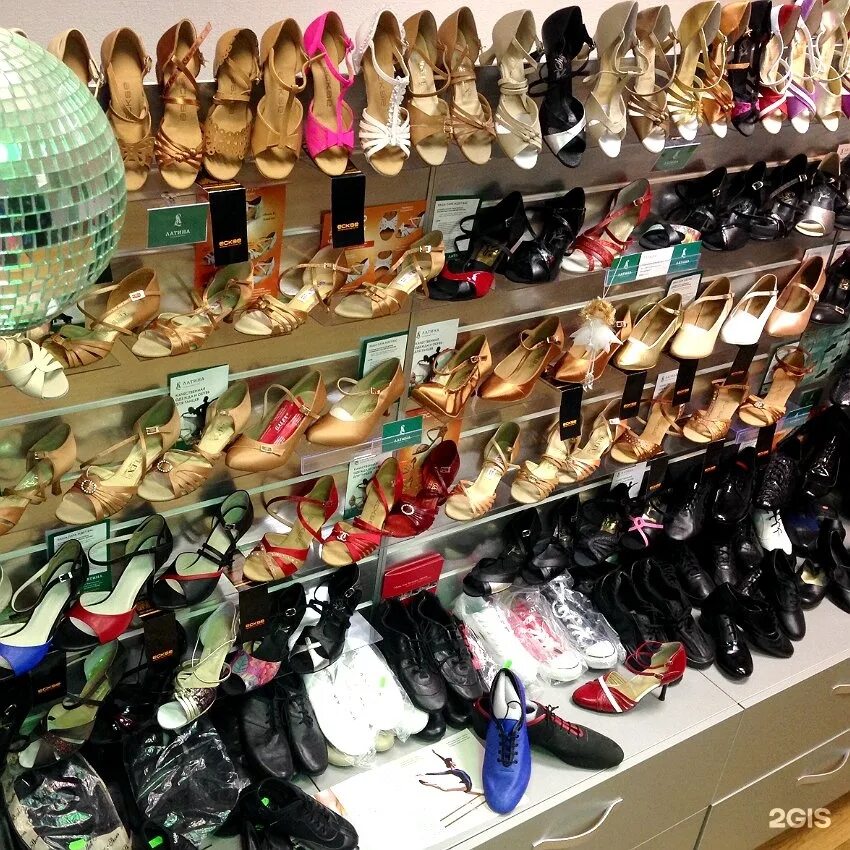 Магазин танцевальной обуви. Магазин обуви для танцев. Флик фляк магазин. Магазин танцевальной обуви. Магазин обуви.