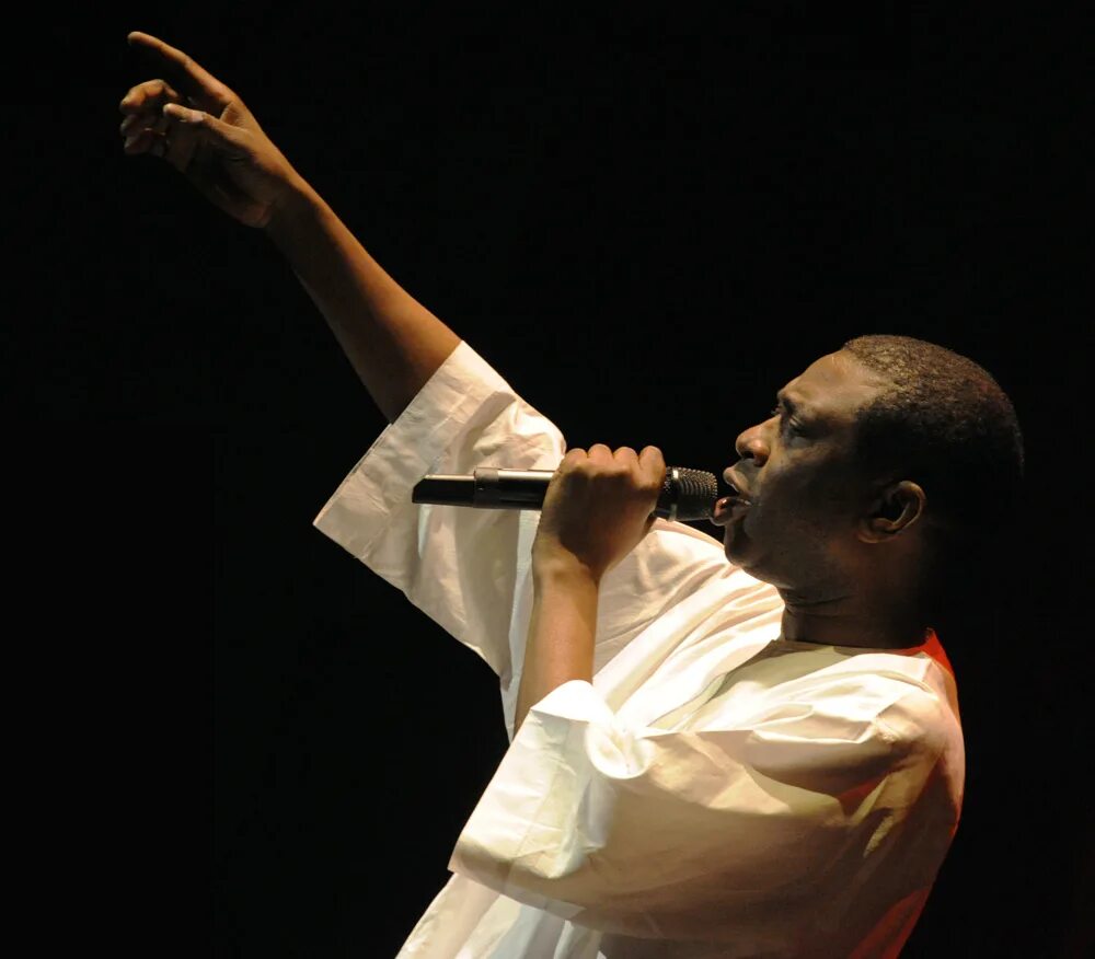 Youssou n'Dour. Youssou n'Dour 2021. Сенегальский певец. Африканские исполнители. Бэк юсса