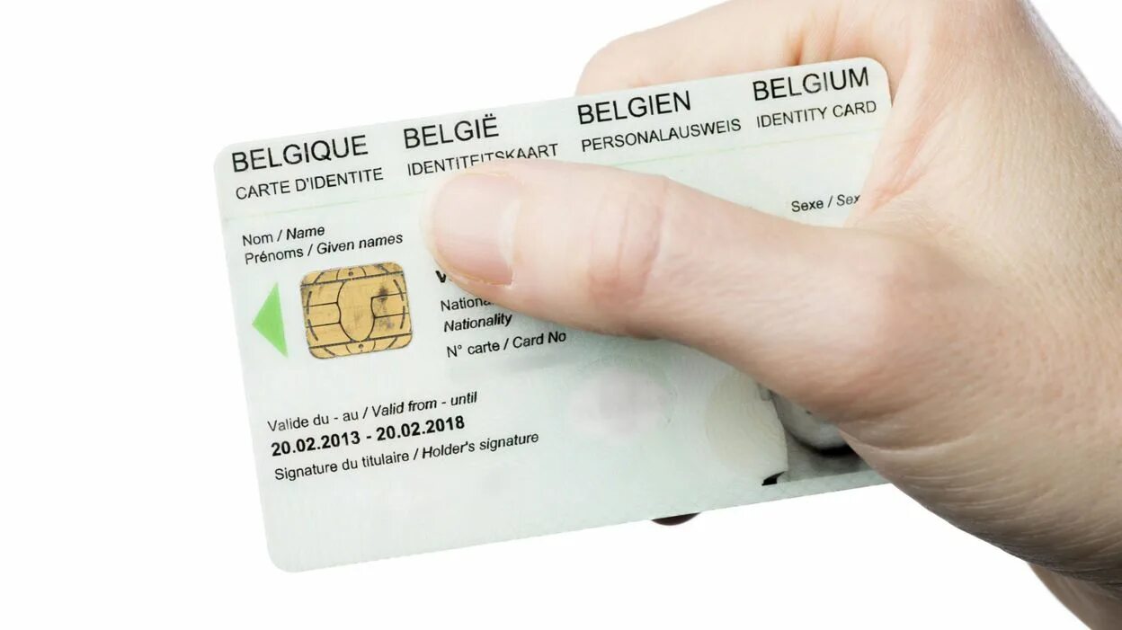 Банковские карты Бельгии. Кредитные карты Бельгии. Номер банковской карты в Бельгии. Карта резидента Бельгии.