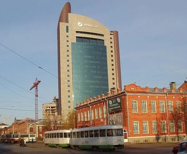 Самое высокое здание в уфе. Здание банка уралсиб в уфе. банк уралсиб революционная 41 уфа. уралсиб уфа революционная. башня уралсиб уфа.