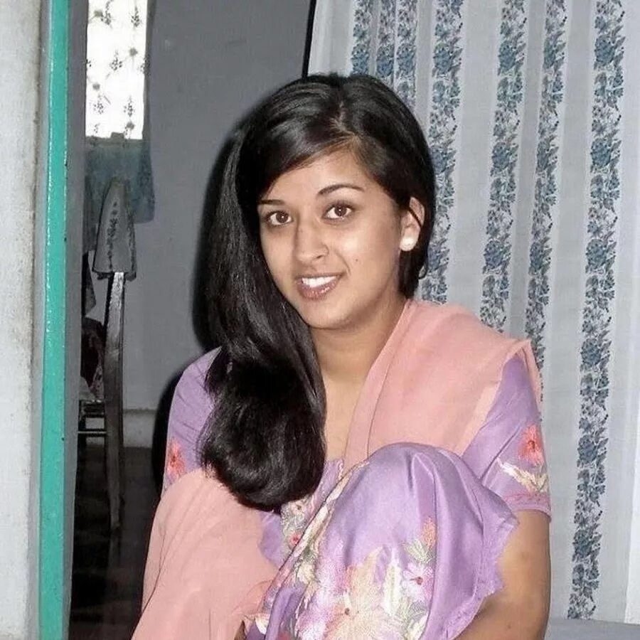 Indian aunty video. Indian aunty video. Aunty без платья. Indian aunty 2020. Indian aunty video.