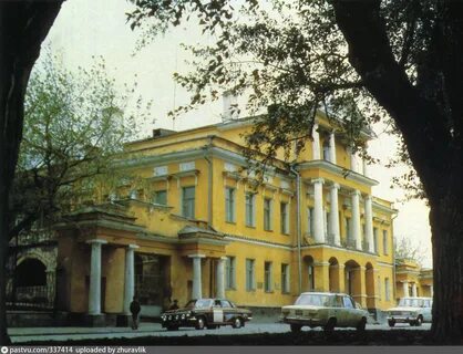 Кто являлся начальником уральских горных заводов