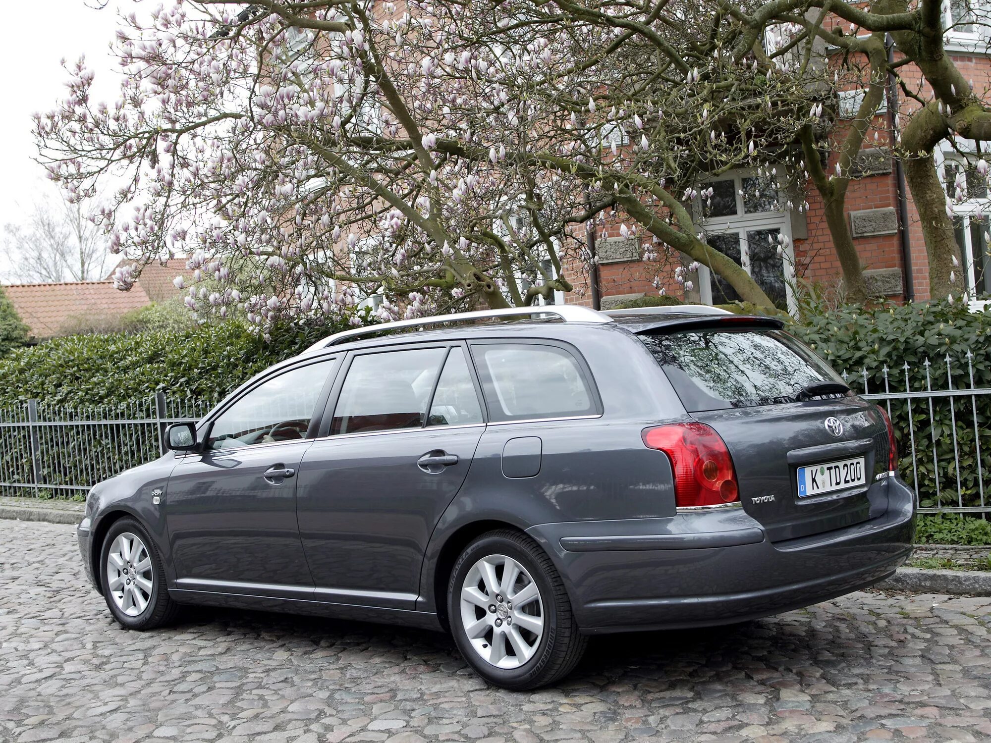 Авенсис универсал бу. Тойота Авенсис универсал 2006. Toyota Avensis 2006 универсал. Тойота Авенсис универсал 2005. Toyota Avensis 2 универсал.