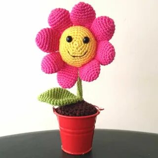 Цветы в горшке крючком