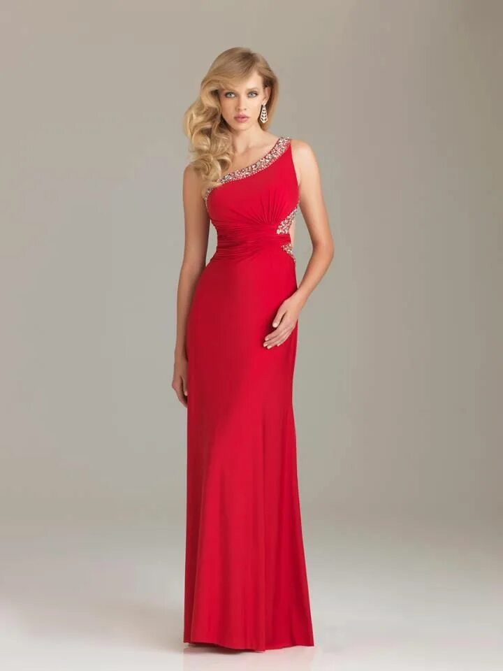 More Future Zulu Ball Looks! Red dress, Party fashion, Chic dress