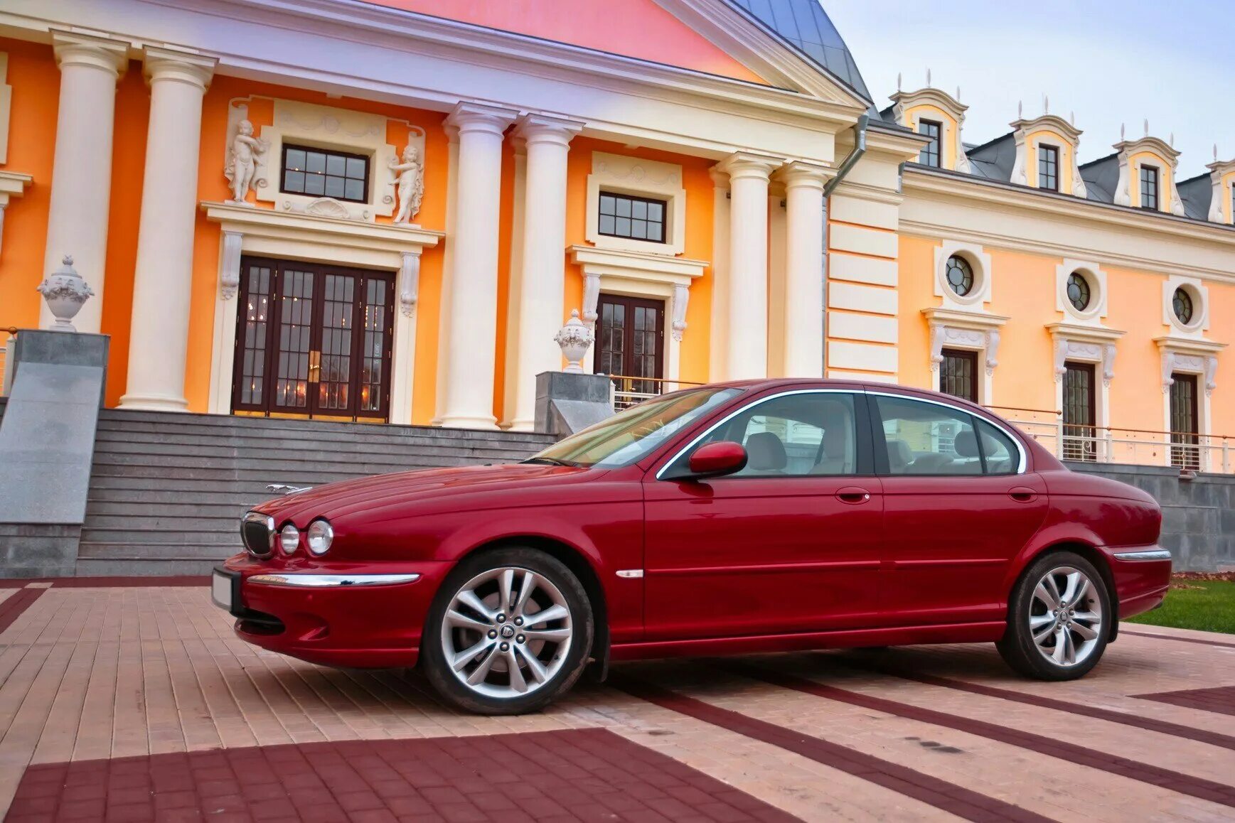 Jaguar x type. Jaguar x type 2009. ягуар х-type красный. ягуар x type красный.