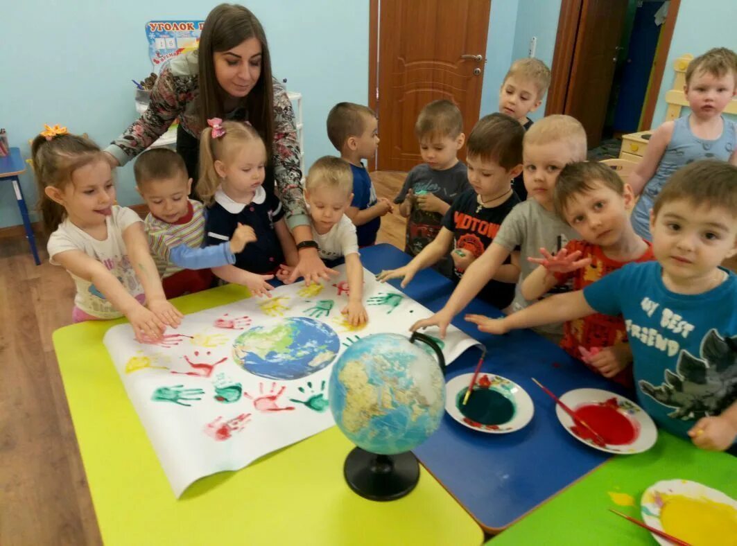 День земли в садике. День земли в детском са. День земли ПВ детском саду. Всемирный день земли в детском саду.