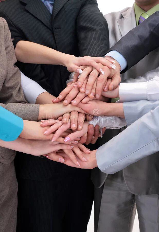 Кладут руки друг на друга. Фото молодые руки держат старые. Hands on each other. Рука тянется. Рука тянется.