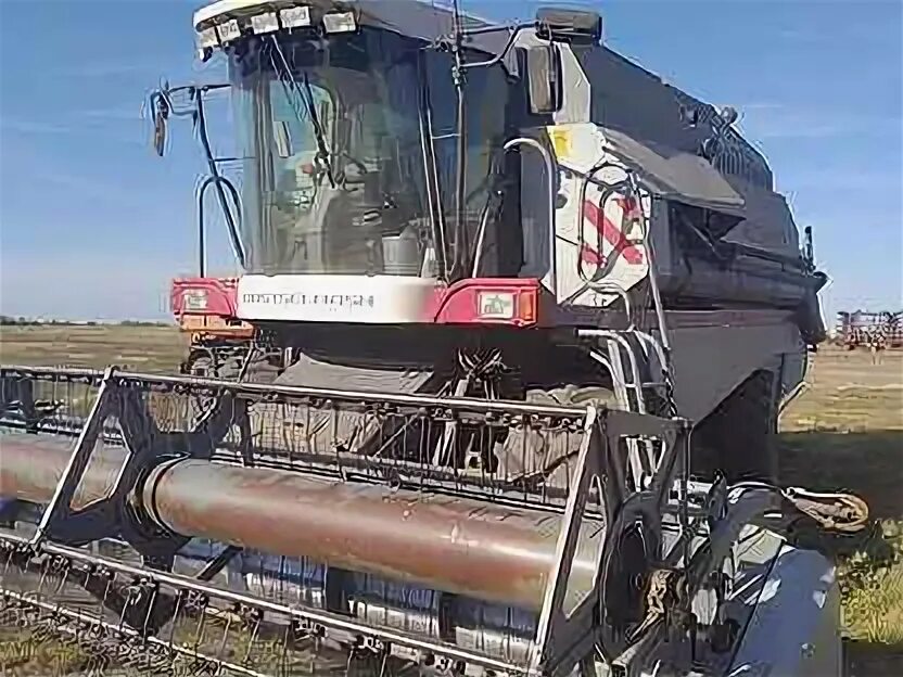 Barguin 410 комбайн. Комбайн вектор 410. Зерноуборочный комбайн вектор 410. Коробка передач комбайна вектор 410. Вектор комбайн 410 новый.