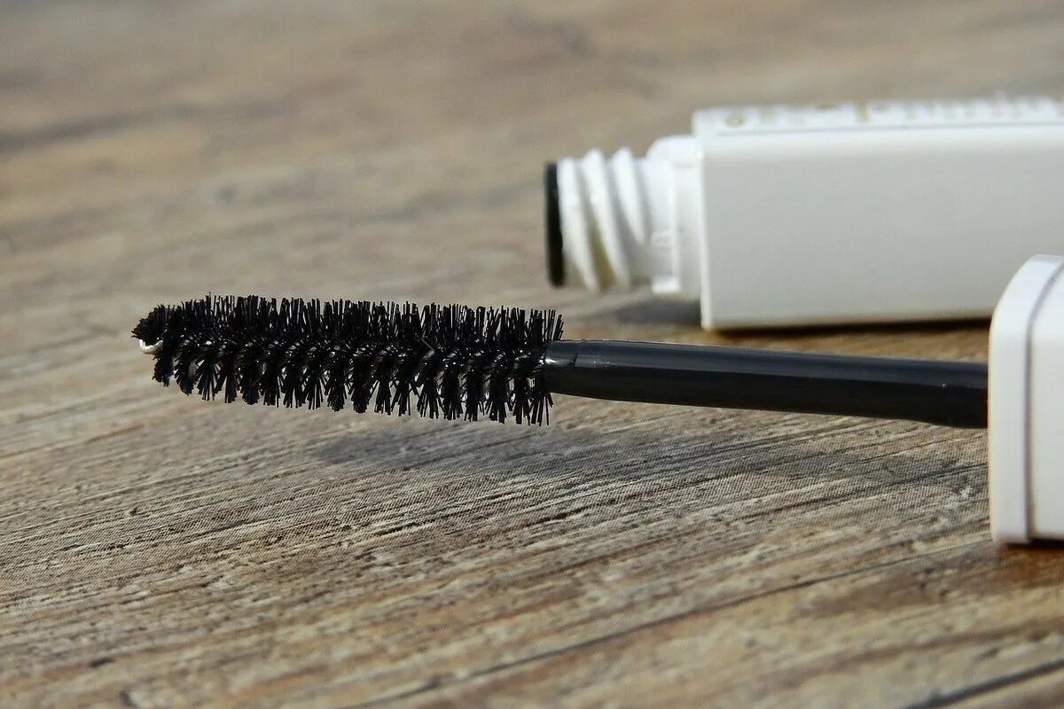 Как сделать домашнюю тушь. Маскара ресницы. тушь для ресниц. mascara тушь для ресниц. щеточки для ресниц.