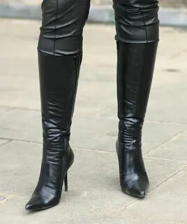 Kitty boots