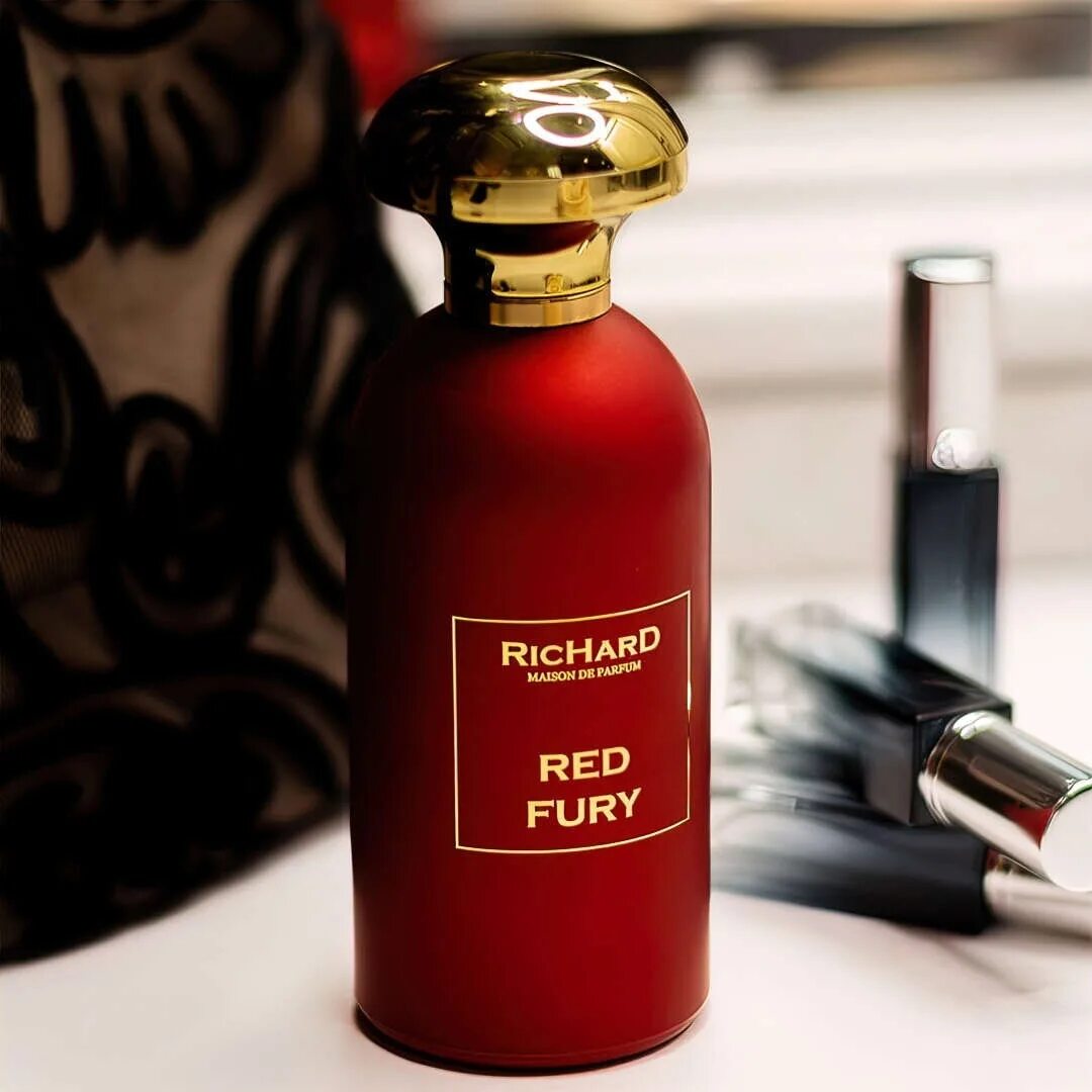 Красная фурия 2. Red fury. Бабл комикс красная фурия. Наклейка red fury. Bubble comic red fury.