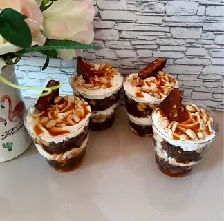 Трайфл сникерс