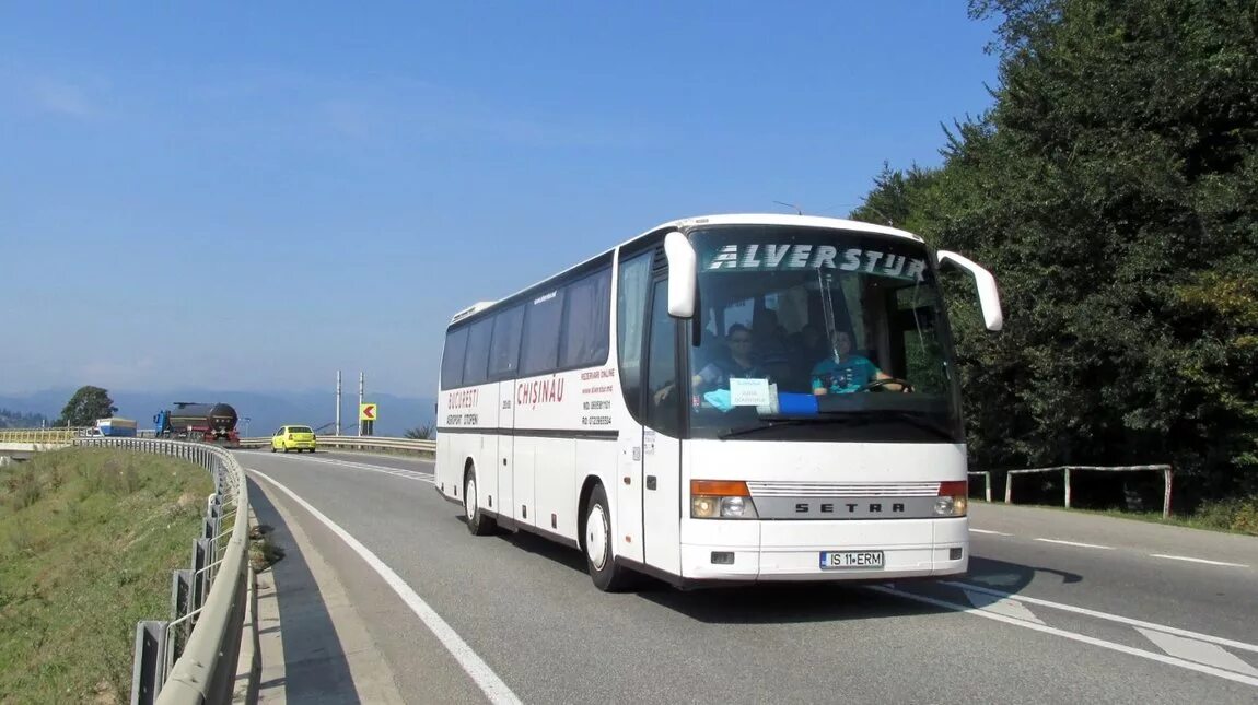 Транспорт кишинева. Кишинёв Chisinau autobuze. Кишинев Chisinau Ungheni autobuze. Автобус СВС. Автобусы в Молдавии.