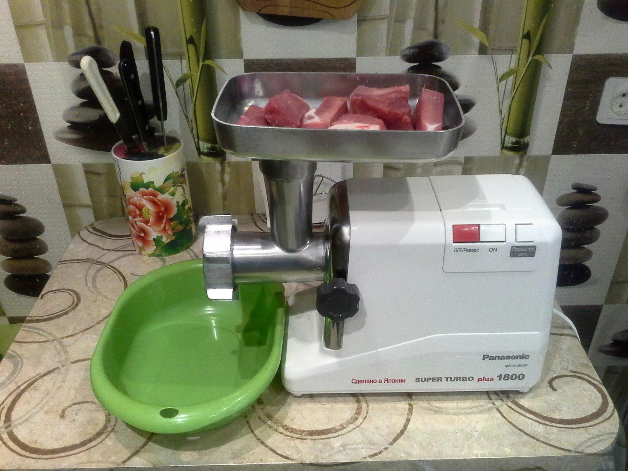 Мясорубка 1800. Panasonic mk-g1800pwtq. мясорубка panasonic mk-g1800pwtq. мясорубка панасоник 1800. мясорубка электрическая панасоник mk-g1500p.