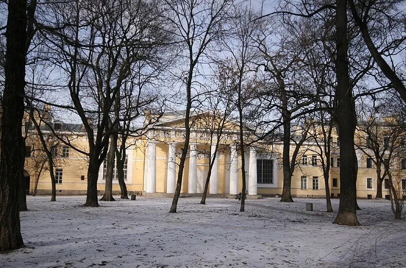 Академический сад санкт петербург. Академический сад санкт петербург. Академический сад санкт петербург. Общежитие академии художеств в санкт-петербурге. Сад академии художеств в санкт-петербурге.