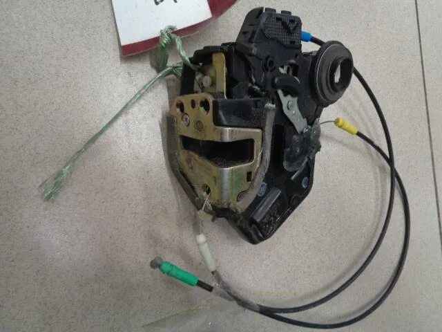 королла 120 замки. замок багажника тойота королла 120. замок двери королла e180. замок двери передний правый тойота е 120. замок двери тойота королла 120.