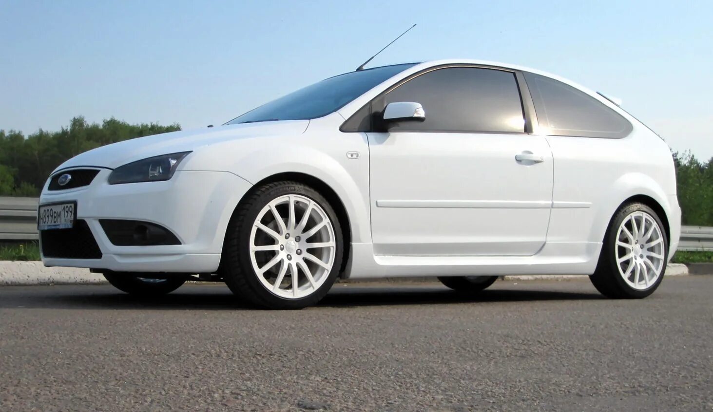 Ford Focus 2 занижение. Занижение Форд фокус 2 хэтчбек. Ford Focus 2 -50. Занижение Форд фокус 2 седан. Фокус 2 купить брянск