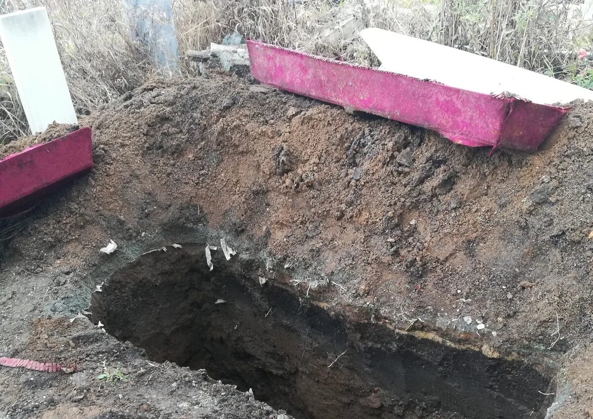 Марджори макколл в 1705. В 1705 году ирландка марджори макколл. Фанагория раскопки надгробие. Золото сарматов филипповские курганы. Как найти старое захоронение.