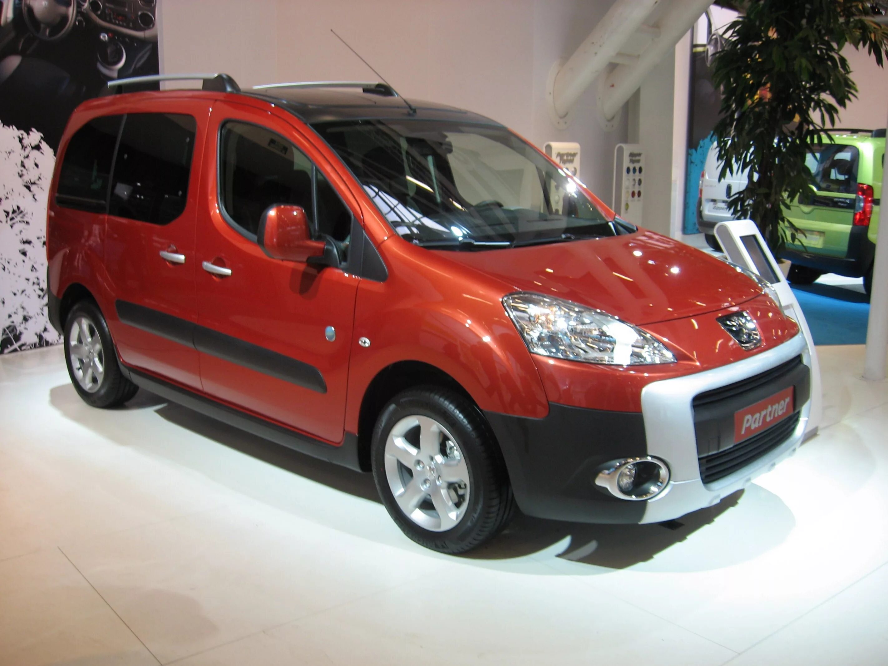 Peugeot partner hdi. 6. Peugeot partner tepee. Peugeot partner 2008. Пежо партнер 1 поколение.